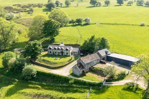 3 bed property, in Nantyr, £550,000