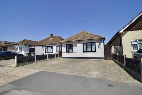 4 bed property, in Harrow Crescent, £550,000