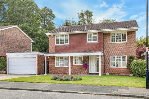 4 bed property, in South Croydon CR2, £850,000