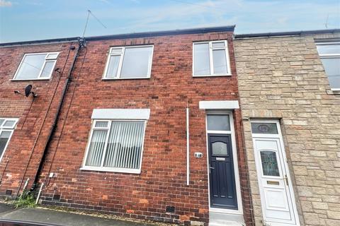 3 bed property, in Front Street, £100,000