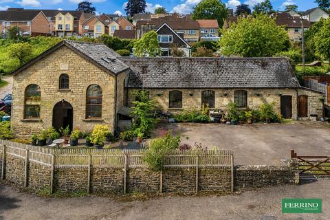 4 bed property, in With Annex Potential, £550,000