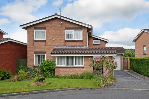 4 bed property, in Wyvern Gardens, £575,000