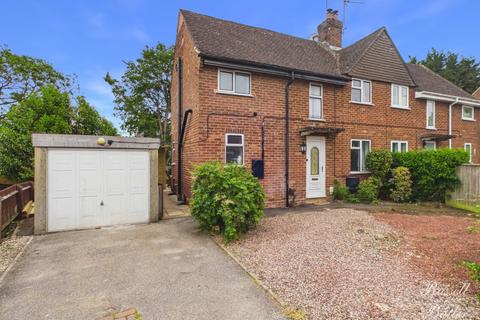 3 bed property, in New Street, £325,000