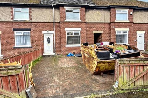 3 bed property, in Green Crescent, £70,000
