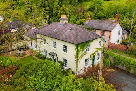 5 bed property, in Llanfwrog, £500,000