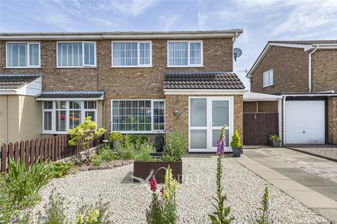 3 bed property, in Tamar Road, £240,000