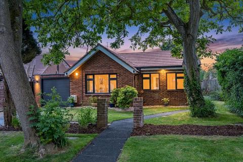 3 bed property, in Northwyke Road, £475,000