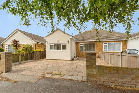 3 bed property, in Chelmsford Road, £260,000
