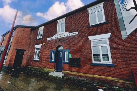 7 bed property, in 101 Manchester Road, £800,000