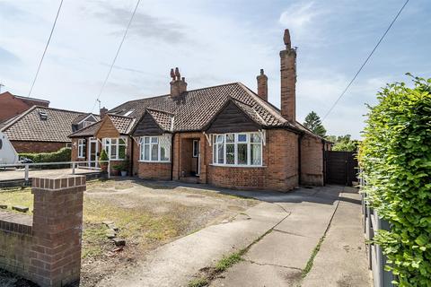 2 bed property, in York Road, £325,000