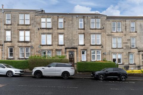 2 bed property, in Newton Street, £110,000
