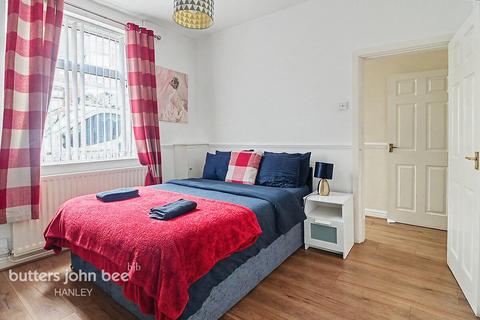 3 bed property, in Stoke-On-Trent ST6 1, £91,000