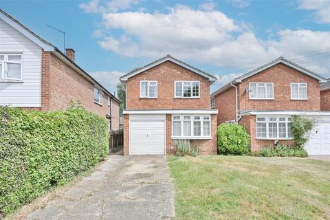 4 bed property, in Byron Road, £650,000