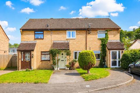 2 bed property, in Meadow Vale, £225,000