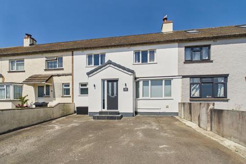 3 bed property, in Briar Road, £300,000