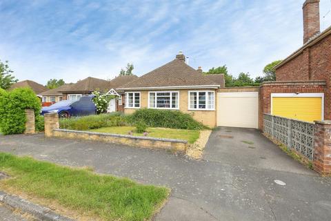 3 bed property, in Mary Armyne Road, £325,000