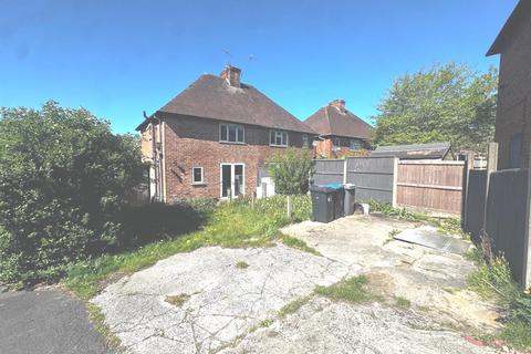 3 bed property, in Bakewell Road, £150,000