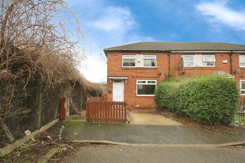 3 bed property, in Woodcock Place, £95,000
