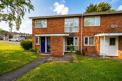 2 bed property, in Rowood Drive, £160,000