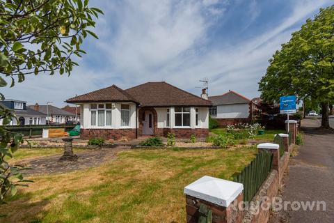3 bed property, in Manor Rise, £475,000