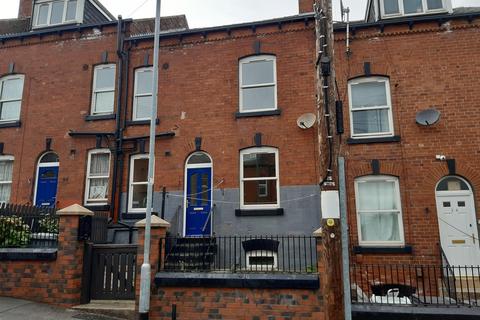 1 bed property, in Barton Grove, £70,000