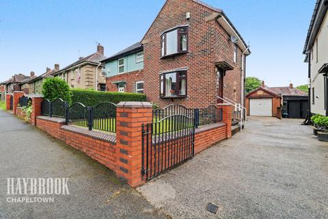 2 bed property, in Deerlands Avenue, £120,000