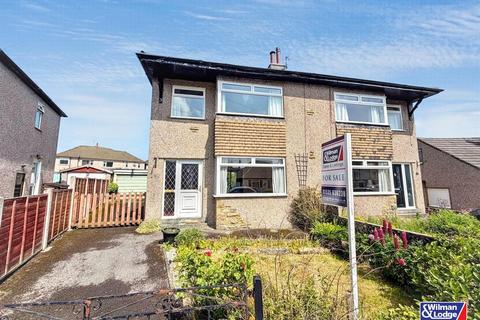 3 bed property, in Ash Grove, £245,000