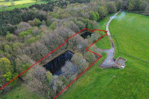 Land, in Lot B, £70,000