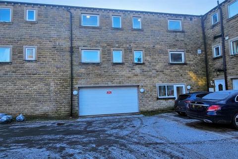 2 bed property, in 11 Old Clock Mill Court Denholme, £10,000