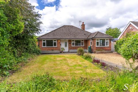 3 bed property, in Common Lane, £450,000