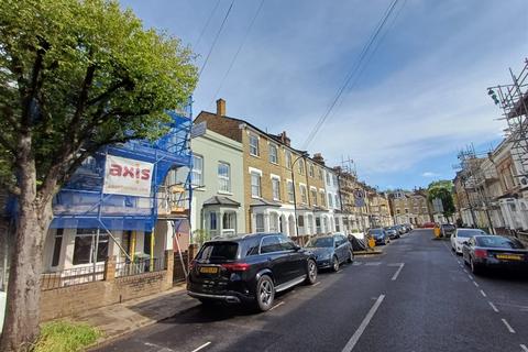 1 bed property, in Westville Road, £210,000