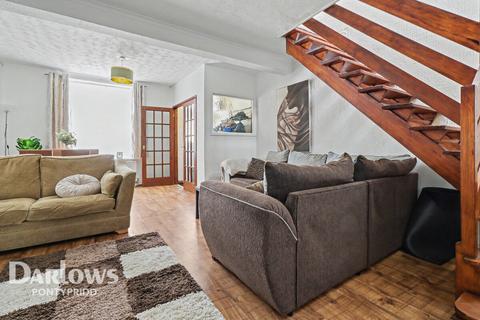 3 bed property, in Sheppard Street, £130,000