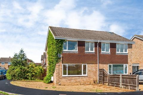 3 bed property, in Hamble Drive, £375,000