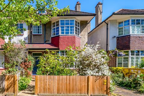 5 bed property, in Court Lane, £1,795,000