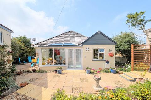 4 bed property, in Dunstone View, £460,000
