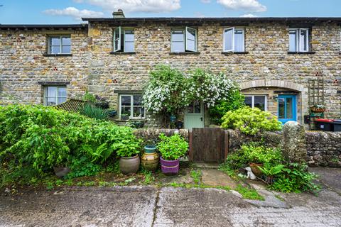 2 bed property, in Ashley Farm, £280,000