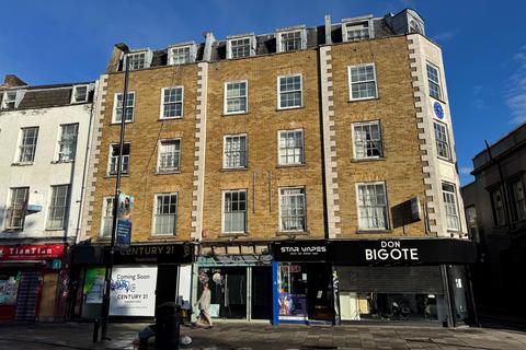 1 bed property, in Flat 2, £130,000