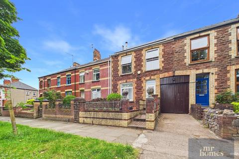4 bed property, in College Road, £375,000