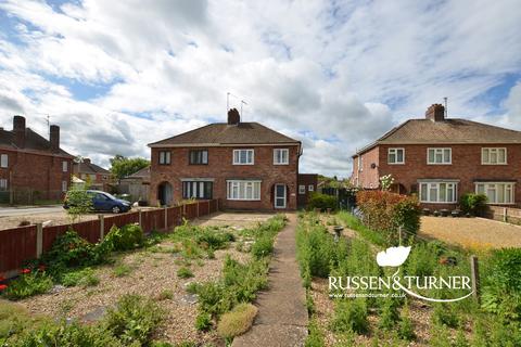 3 bed property, in Main Road, £250,000