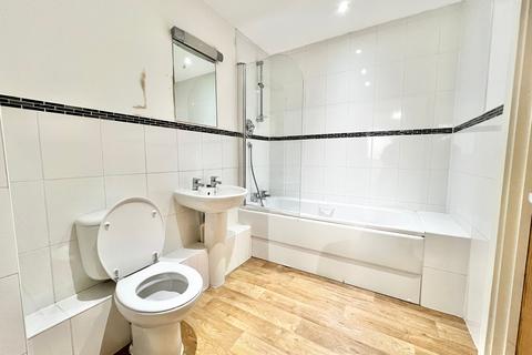 5 bed property, in Edmund Road, £15,000