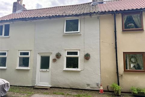 1 bed property, in High Lane, £95,000