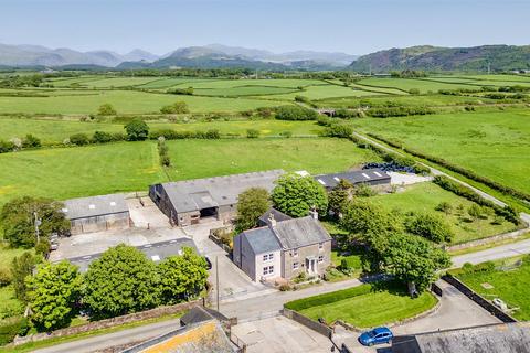 6 bed property, in Carleton, £695,000