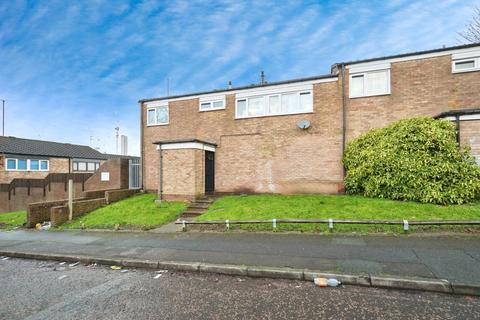 1 bed property, in Sandfields Avenue, £70,000