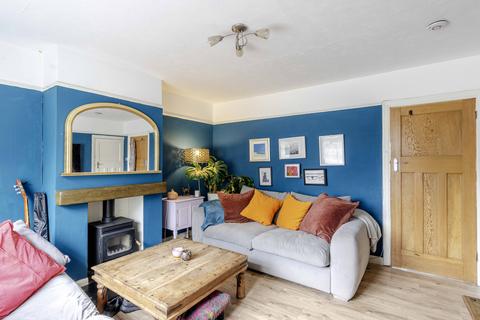 3 bed property, in Yatton, £270,000