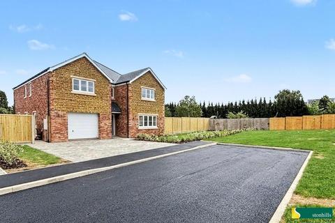 4 bed property, in Ash Lane, £875,000