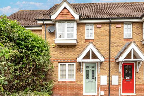 2 bed property, in Ouse Close, £290,000