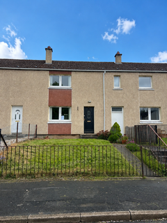 2 bed property, in Woodstock Avenue, £90,000