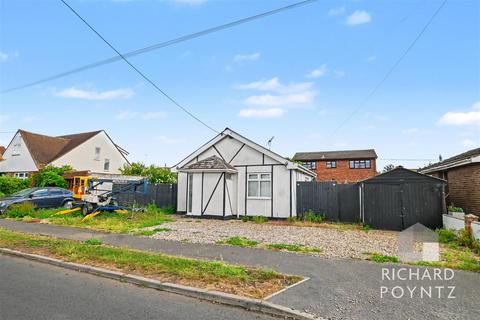 Land, in Sydervelt Road, £240,000