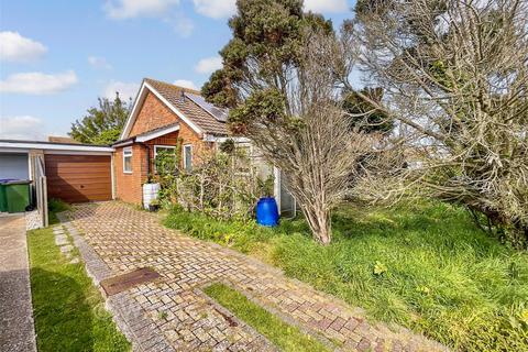3 bed property, in Brookside, £230,000