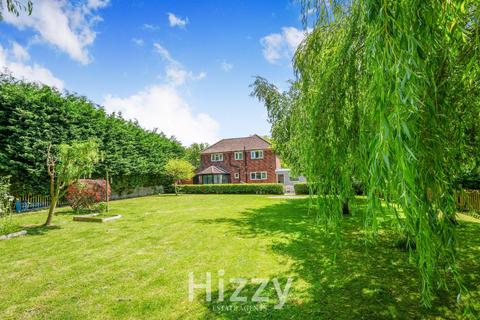 4 bed property, in Wattisham Road, £450,000